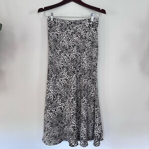 BCBGMAXAZRIA Black & Silver Leopard Print Silky Satin Midi Skirt Size XXS